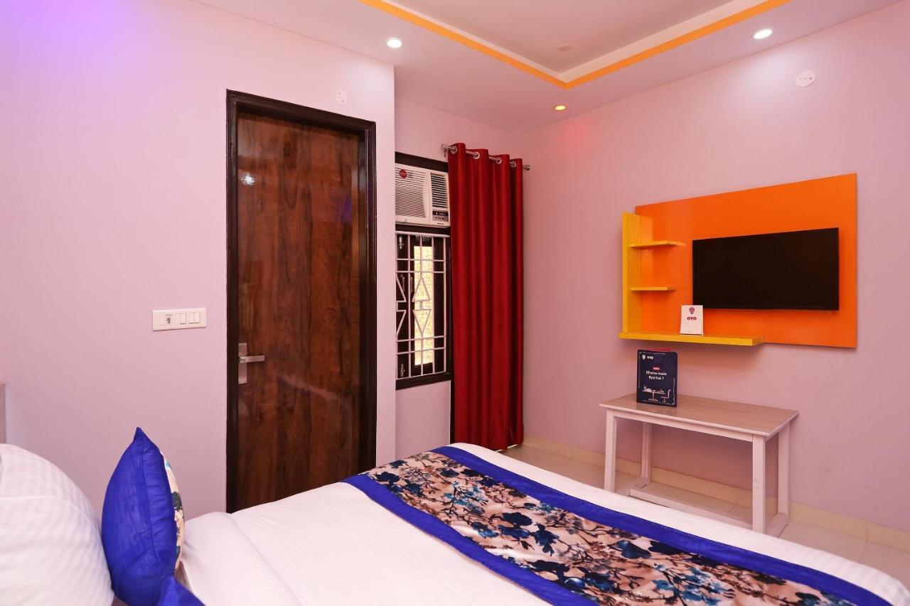 Hotel Oyo Rose Residency Near Dwarka Sector 9 Metro Station à New Delhi Extérieur photo